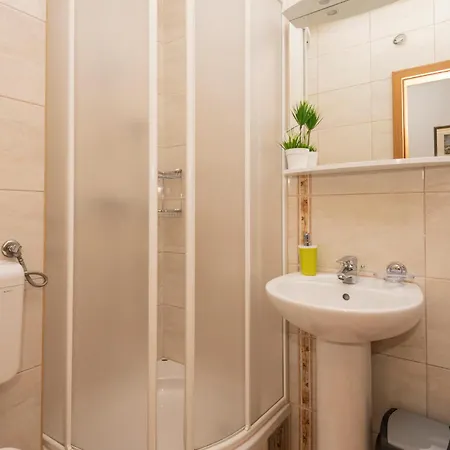 Gorgeous Home In Makarska *