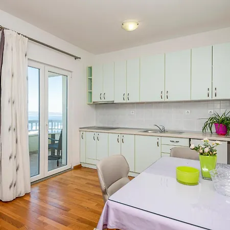 Gorgeous Home In Makarska